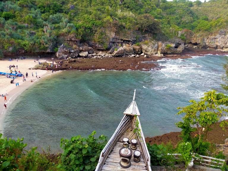 \"Pantai