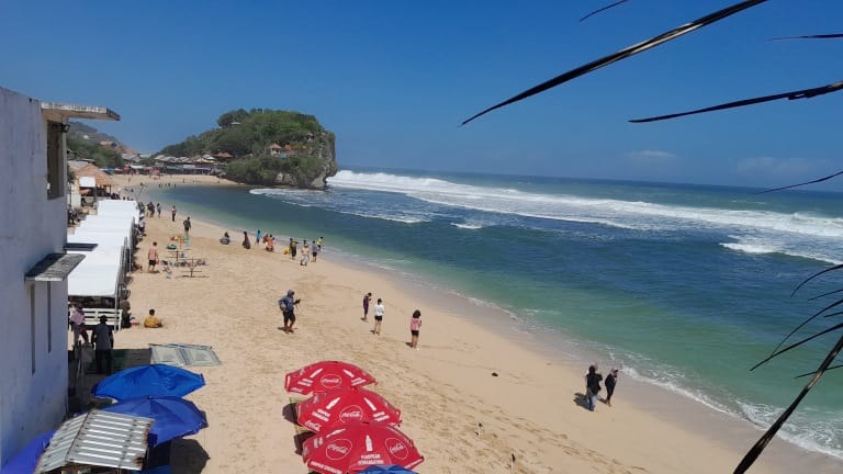 \"Pantai
