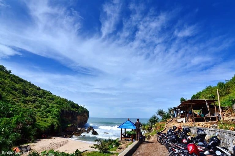 \"Pantai