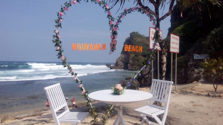 \"Pantai