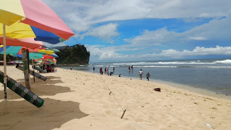 \"Pantai