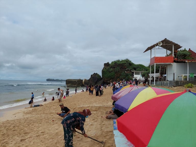 \"Pantai
