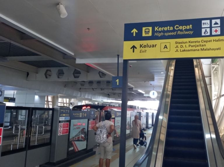 \"Stasiun